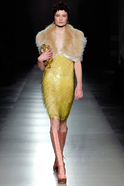 Look 38